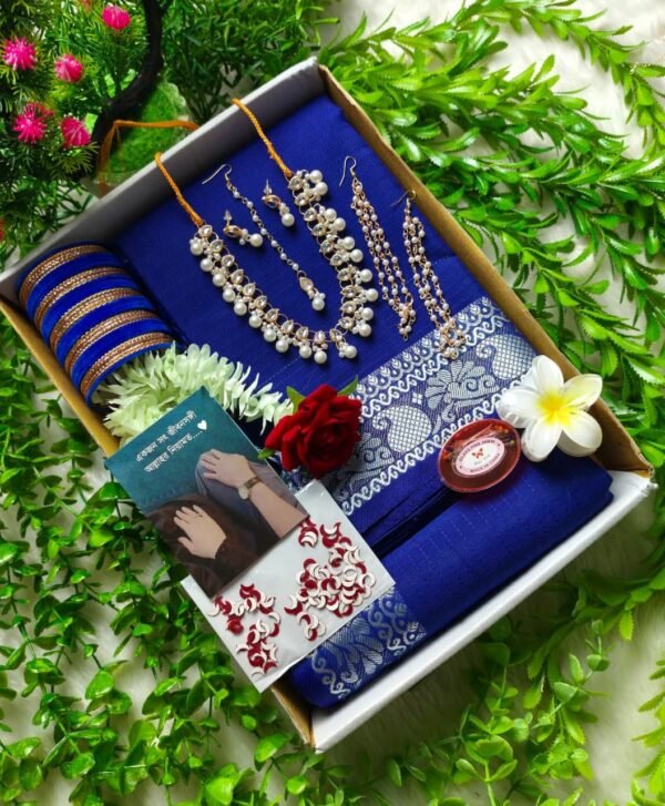Gift Sharee Combo with jewellery and accessories